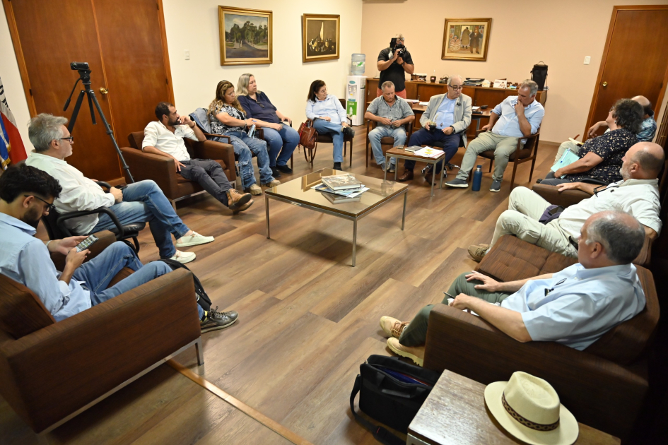 La intendencia y el MGAP coordinan en el marco del déficit hídrico en el departamento La intendencia y el MGAP coordinan en el marco del déficit hídrico en el departamento