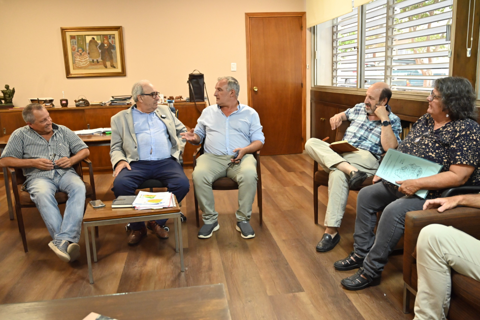 La intendencia y el MGAP coordinan en el marco del déficit hídrico en el departamento La intendencia y el MGAP coordinan en el marco del déficit hídrico en el departamento