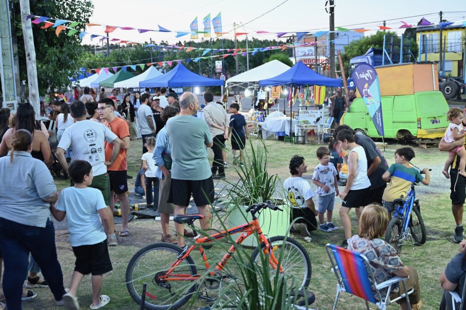 Primera jornada del Plan de Verano en el barrio Garolini