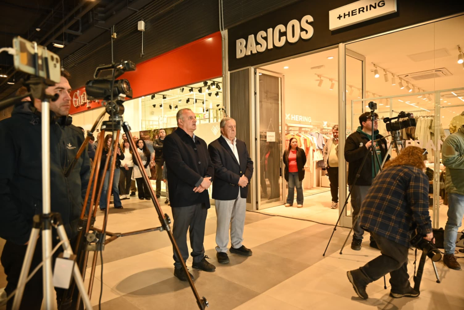 Inauguraron la ampliación de Minas Shopping, que generará 90 nuevas fuentes de trabajo Inauguraron la ampliación de Minas Shopping, que generará 90 nuevas fuentes de trabajo