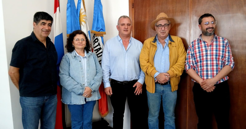 Ximénez y la secretaria general de la IDL, Arianna Bentos, recibieron a las autoridades Ximénez y la secretaria general de la IDL, Arianna Bentos, recibieron a las autoridades