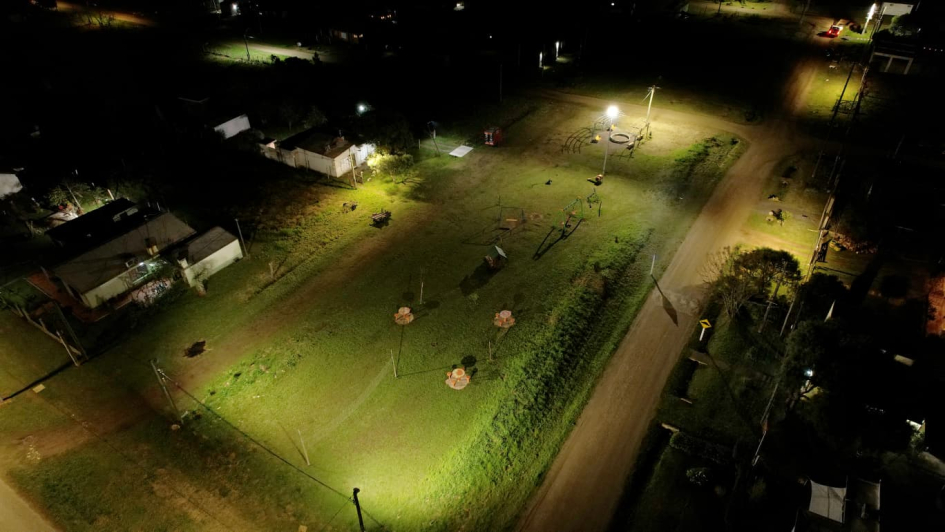 Intendencia inauguró iluminación y espacio público en el barrio San Francisco de las Sierras Intendencia inauguró iluminación y espacio público en el barrio San Francisco de las Sierras