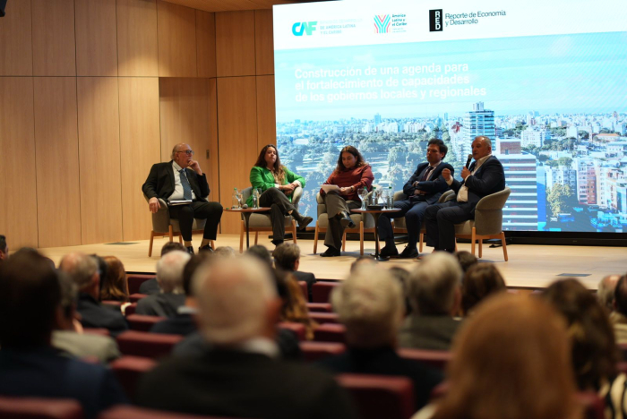 Intendente Ximénez expuso en evento del Banco de Desarrollo de América Latina y el Caribe 