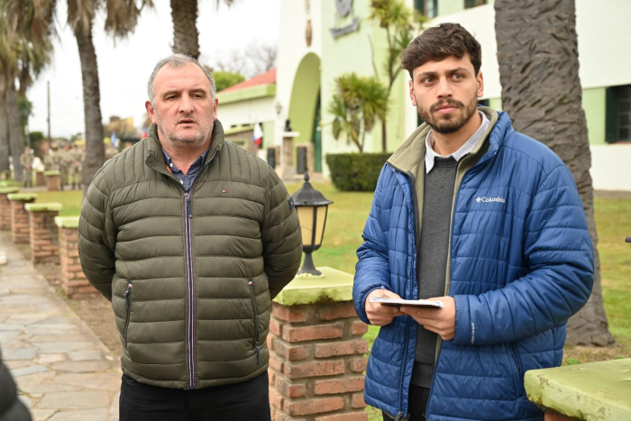 Gonzalo Ferrés, director de Vialidad, junto al intendente Ximénez