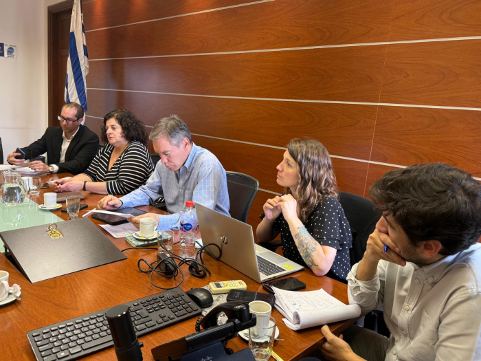 Autoridades del Ministerio de Economía y Finanzas que recibieron al intendente Ximénez