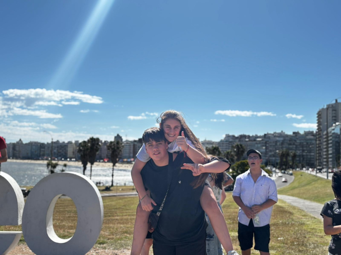 Adolescentes de Colón, Pirarajá y Mariscala visitaron espacios culturales nacionales en Montevideo