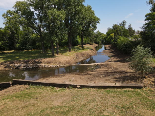 La Intendencia de Lavalleja trabaja en la limpieza del arroyo San Francisco