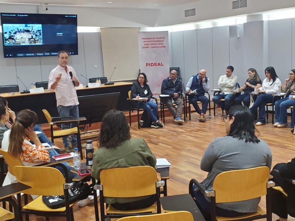 Charla PIDEAL