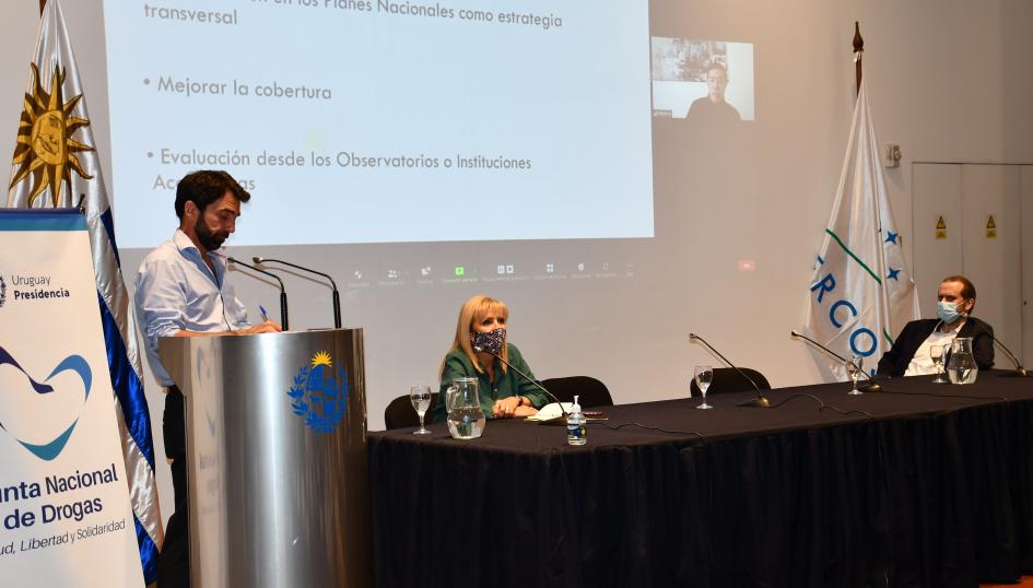 Expositores. Dra. Raquel Peyraube, Dr. Antonio Pascale Expositores. Dra. Raquel Peyraube, Dr. Antonio Pascale