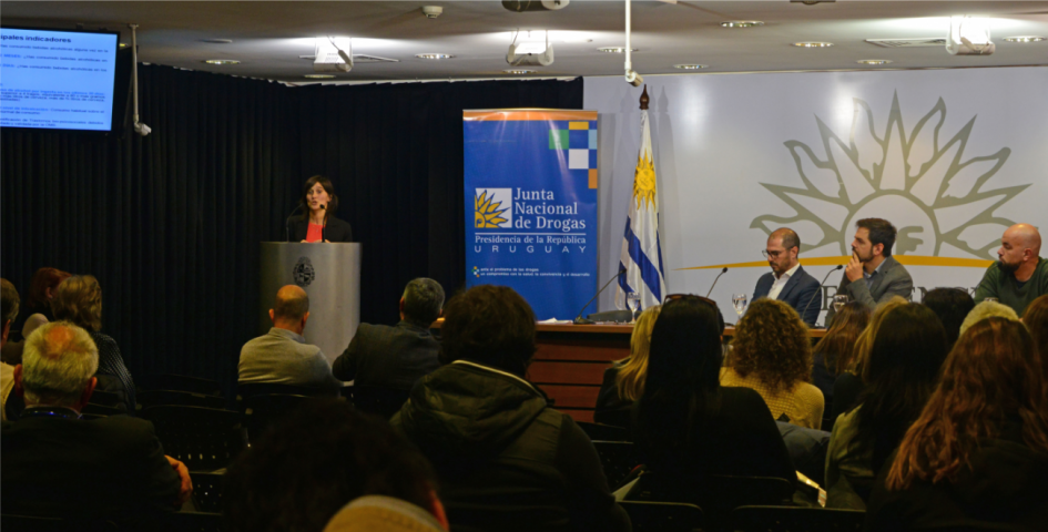 Jessica Ramírez del Observatorio Uruguayo de Drogas Jessica Ramírez del Observatorio Uruguayo de Drogas