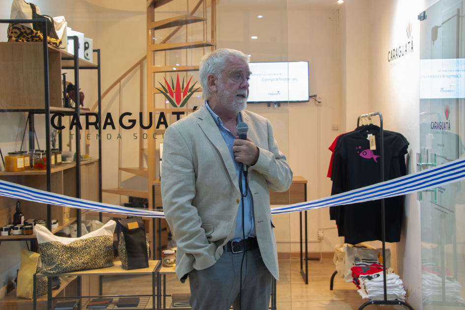 Gabriel Rossi Gabriel Rossi da la bienvenida