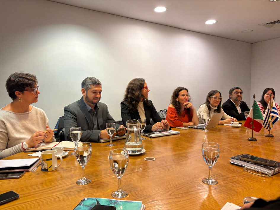 Delegaciones reunidas en Torre Ejecutiva Delegaciones reunidas en Torre Ejecutiva