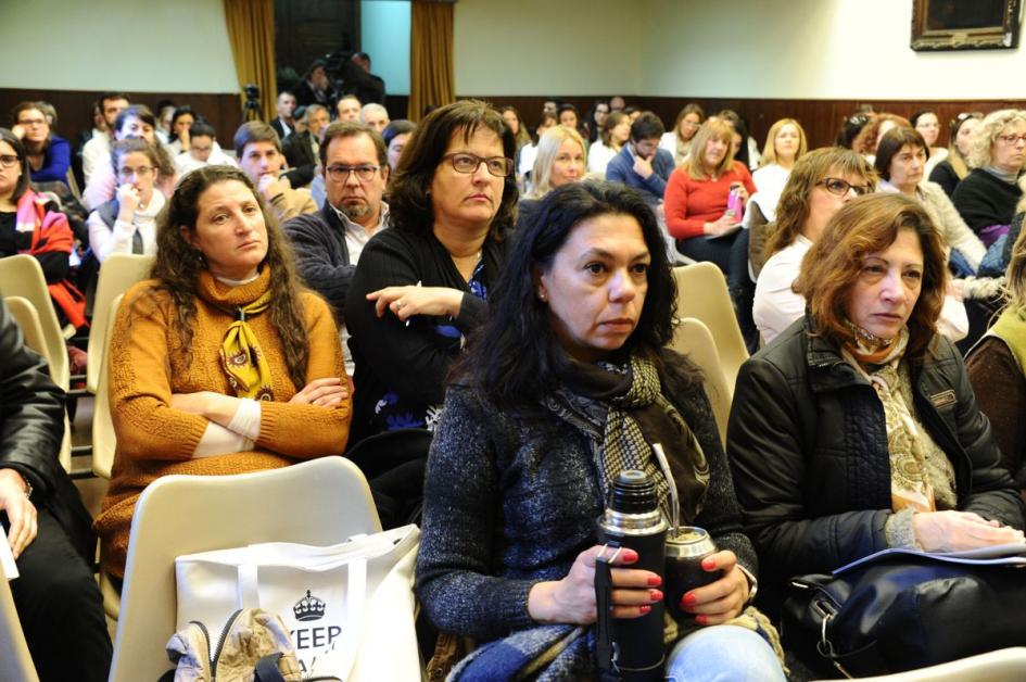 Asistentes al evento vistos de frente