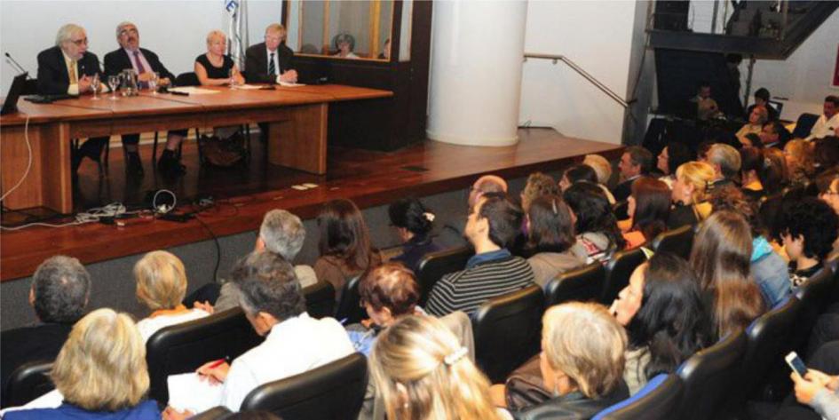Políticas de drogas y bienestar público, políticas de alcohol y regulación de mercado” Políticas de drogas y bienestar público, políticas de alcohol y regulación de mercado”