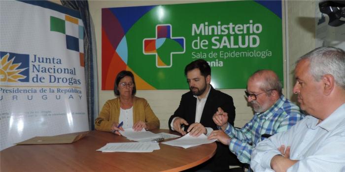 Firma de convenio RENADRO-OSC PUENTE