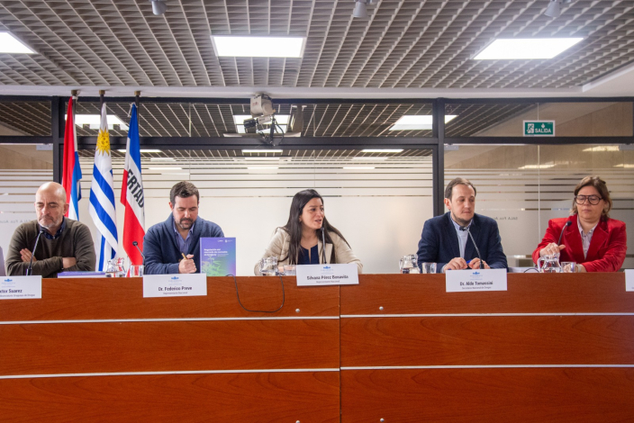 Mesa presentación