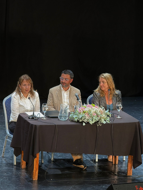 Dra. Ferraris junto a panel de expositores, Sr. Álvarez y Cra. Libonatti Conmemoración del Día Internacional contra la Corrupción 2025