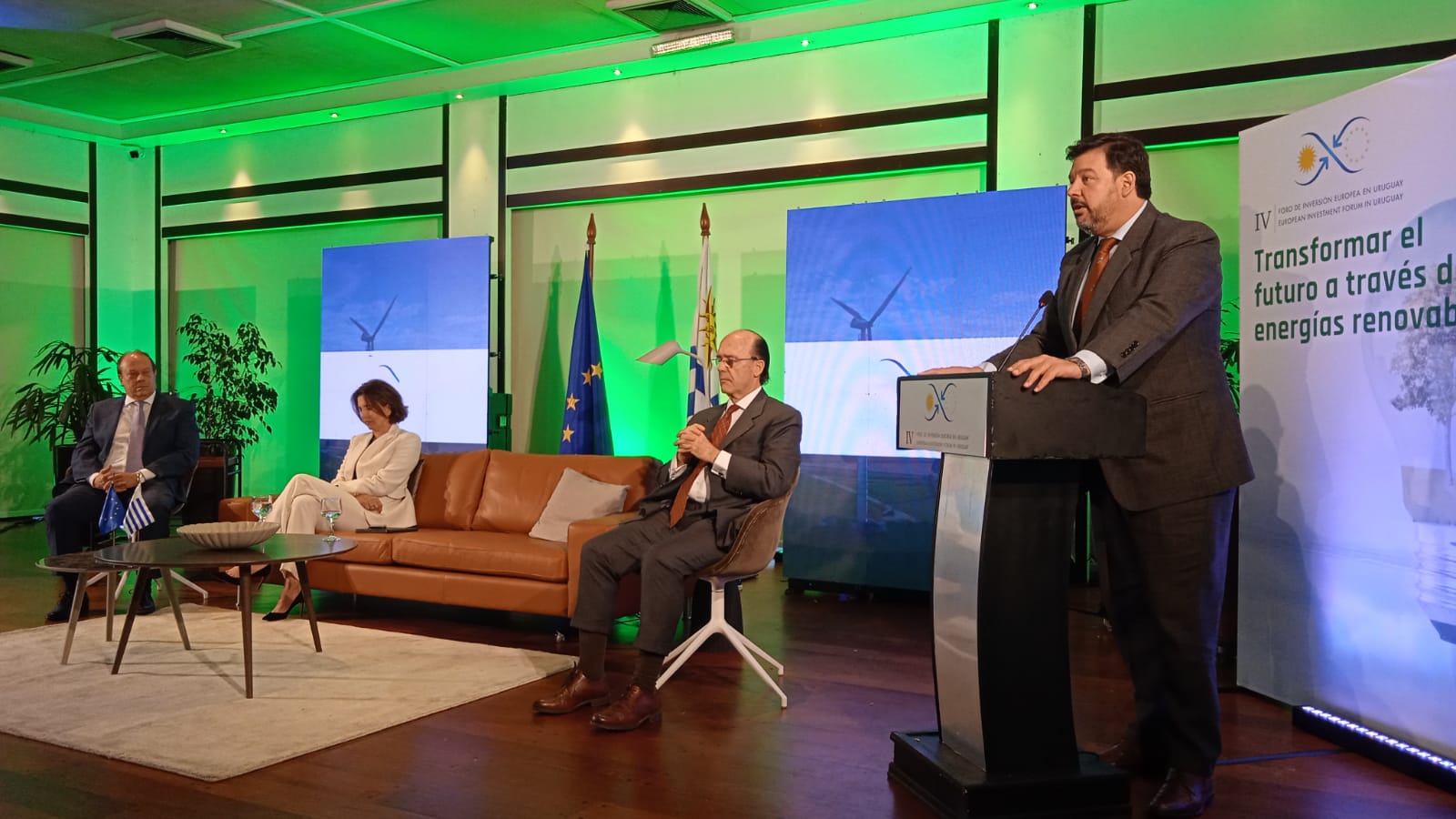 Sam Robaina IV Foro de Inversión Europea en Uruguay con foco en energías renovables ...
