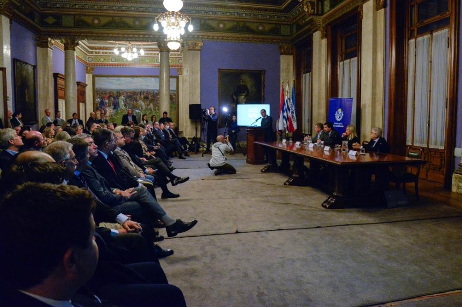 Lanzamiento de la Expo “Uruguay Sostenible” en el Parlamento Nacional Lanzamiento de la Expo “Uruguay Sostenible” en el Parlamento Nacional