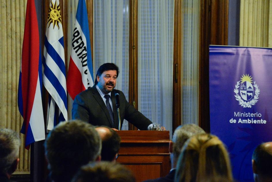 Lanzamiento de la Expo “Uruguay Sostenible” en el Parlamento Nacional Lanzamiento de la Expo “Uruguay Sostenible” en el Parlamento Nacional