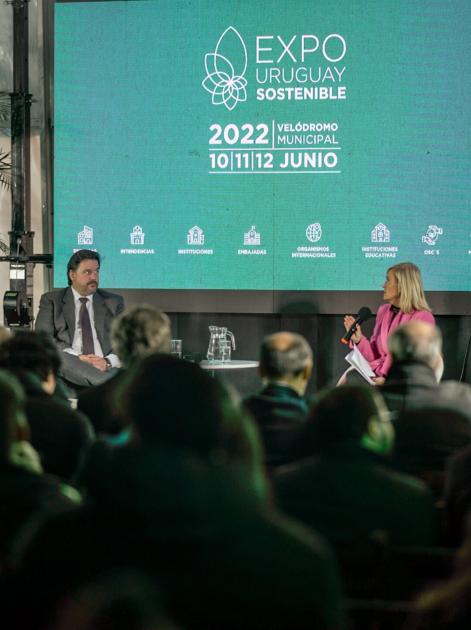 Expo Uruguay Sostenible - Panel: Desafíos para la sostenibilidad en la región Expo Uruguay Sostenible - Panel: Desafíos para la sostenibilidad en la región