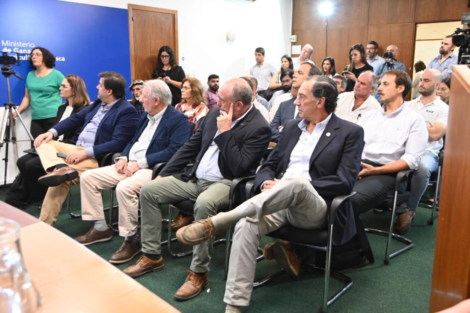 Conferencia MA - MGAP: Decreto de nuevas técnicas de mejoramiento genético y edición génica Conferencia MA - MGAP: Decreto de nuevas técnicas de mejoramiento genético y edición génica