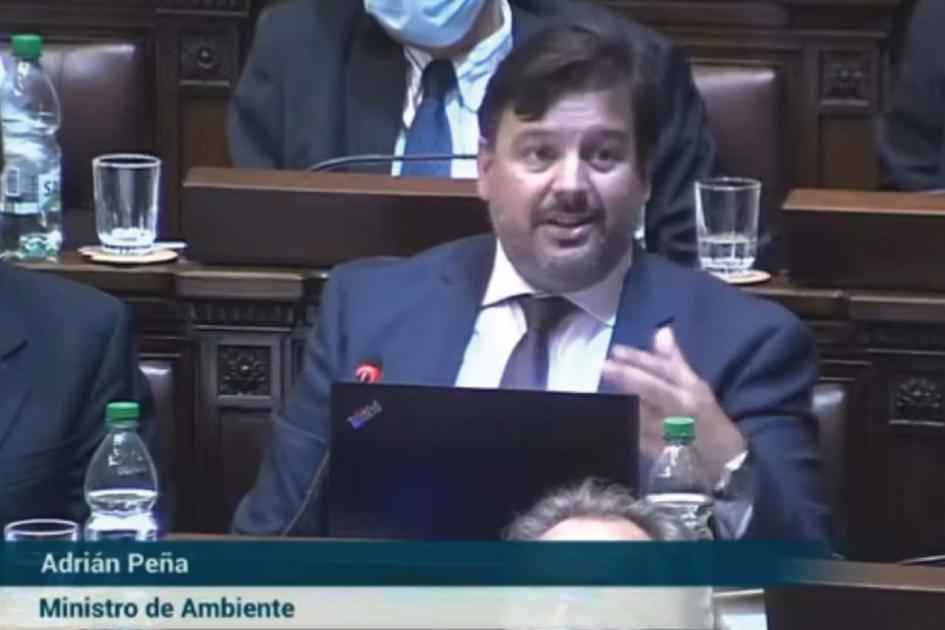 Ministro de Ambiente en Parlamento Ministro de Ambiente en Parlamento