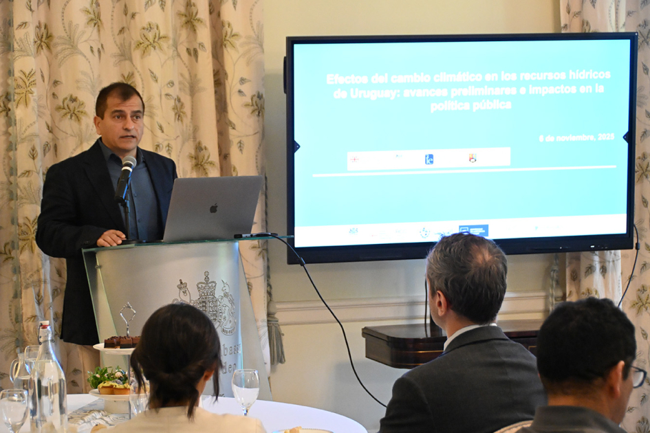 Presentación Proy Efectos del Cambio Climático y la Variabilidad en los Recursos Hídricos en Uruguay
