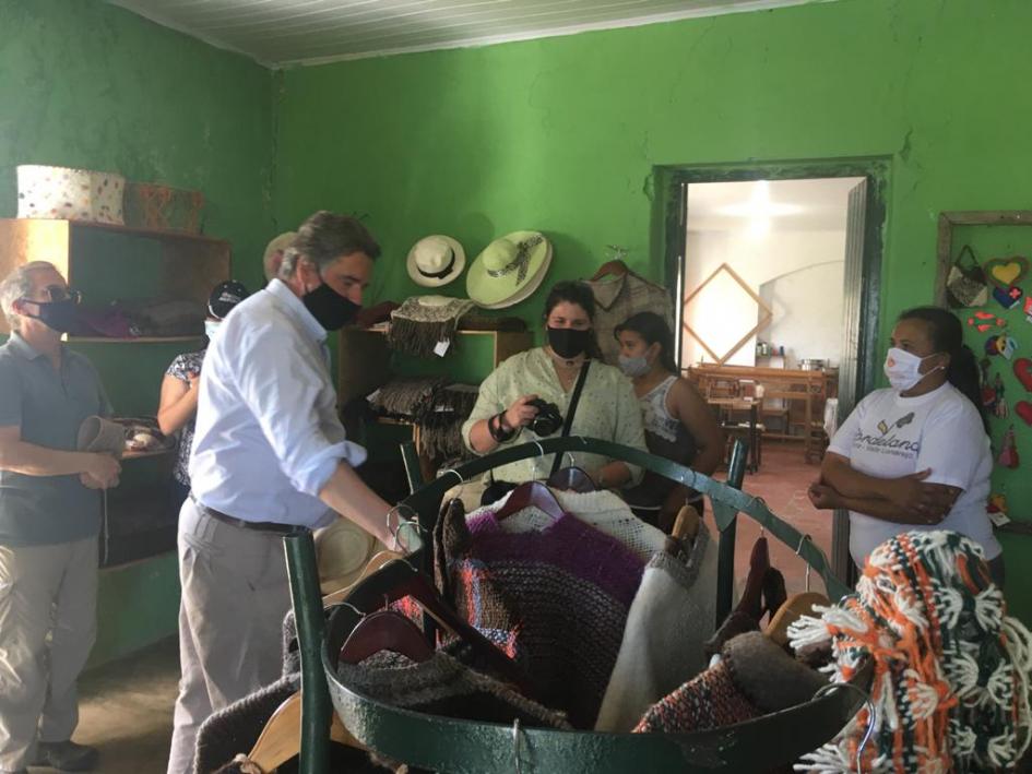 Día de las Áreas Protegidas de Latinoamérica y el Caribe (PP Valle del Lunarejo) Emprendimiento Flor de Lana en Valle del Lunarejo