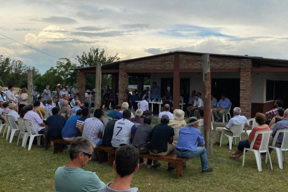 Reunión en Tres Quintas, tras incendios en zonas de Río Negro y Paysandú