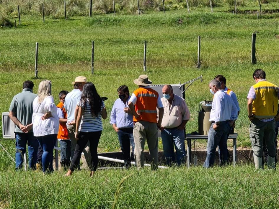 Gira de autoridades del Ministerio de Ambiente por empresas forestales de Rivera y Tacuarembó Gira de autoridades del Ministerio de Ambiente por empresas forestales de Rivera y Tacuarembó