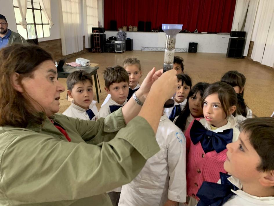 Alumnos de la escuela Nº19 de Chamizo participan del taller de aguas subterránes