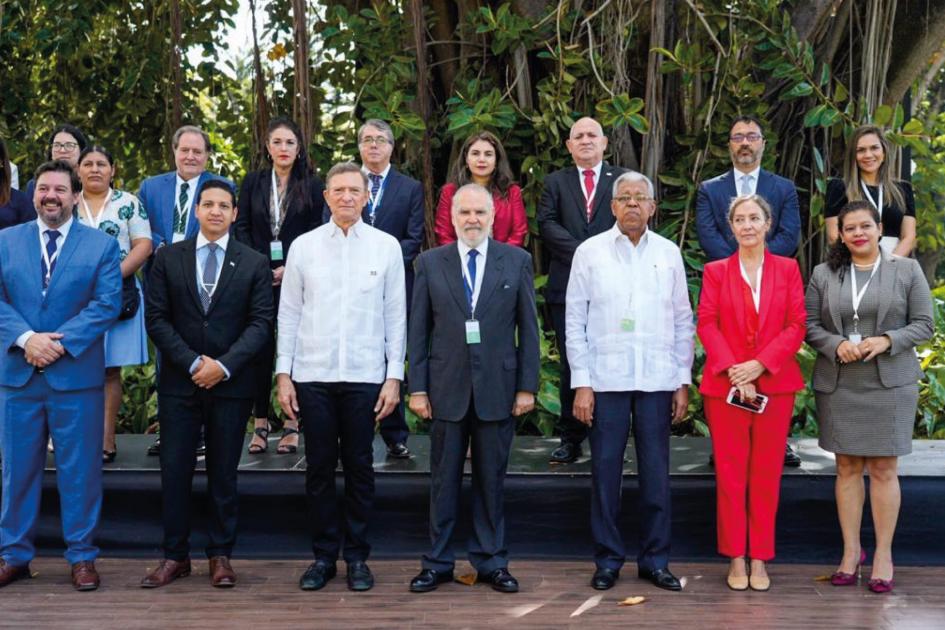 Ministro Adrián Peña en Conferencia Iberoamericana de Ministros de Medio Ambiente, Rep. Dominicana. Ministro Adrián Peña en Conferencia Iberoamericana de Ministros de Medio Ambiente, Rep. Dominicana.