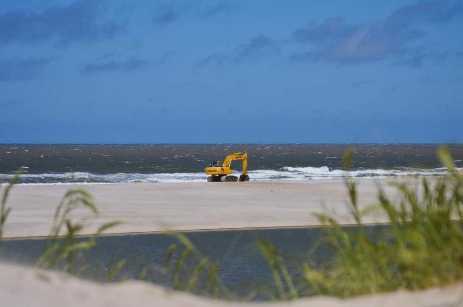 Obras en desembocadura del Solís Chico