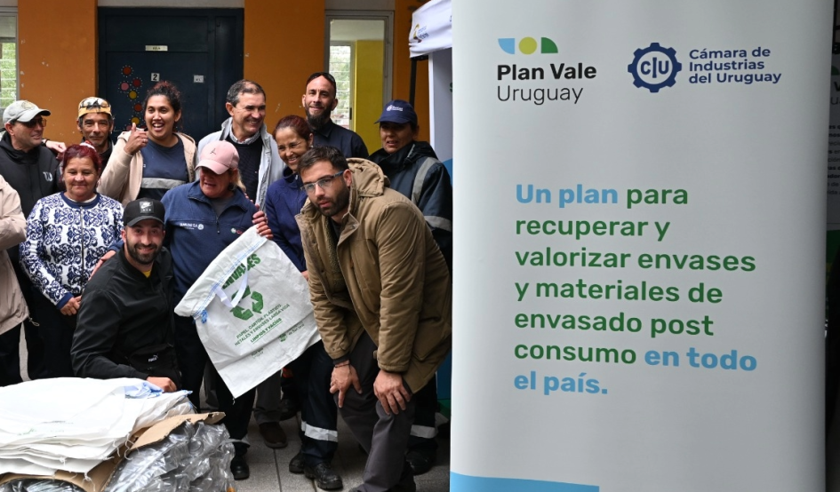 Lanzamiento del Plan Vale en San José - Cooperativa "La Esperanza" Lanzamiento del Plan Vale en San José - Cooperativa "La Esperanza"
