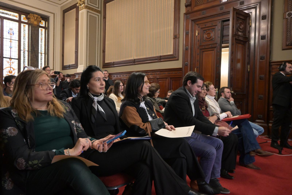 Parlamento y CC Parlamento y CC