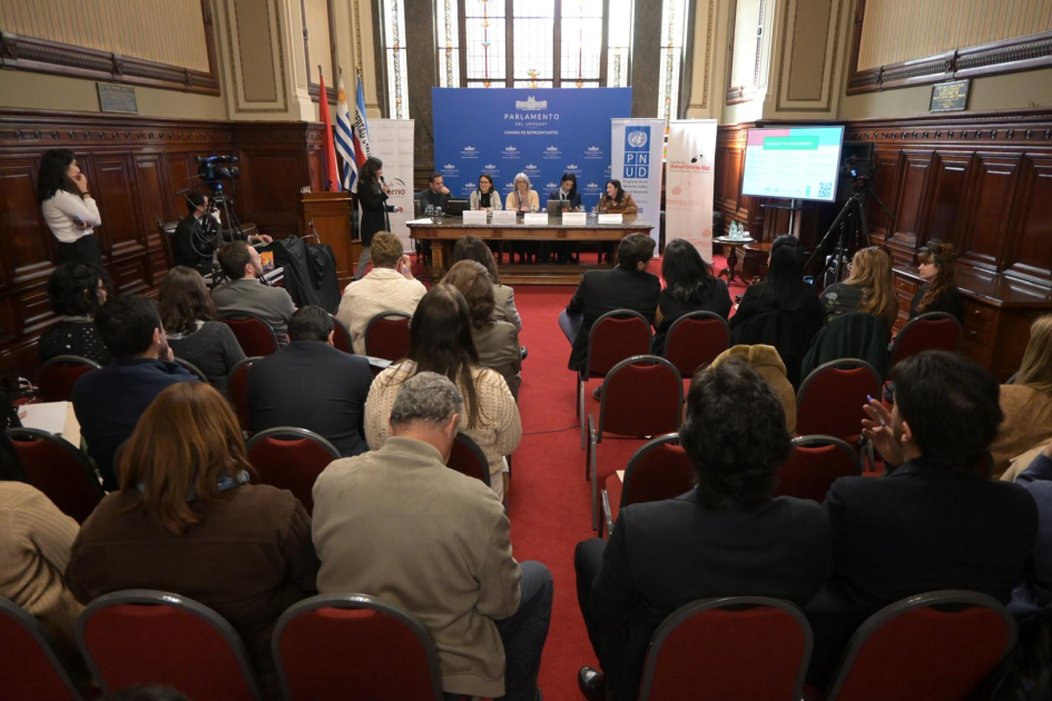 Parlamento y CC Parlamento y CC
