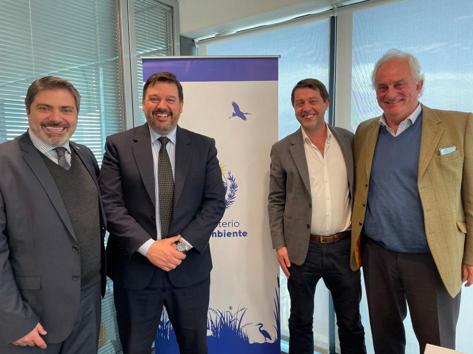 Ministro Peña con directivos de la AUF Ministro Peña con directivos de la AUF