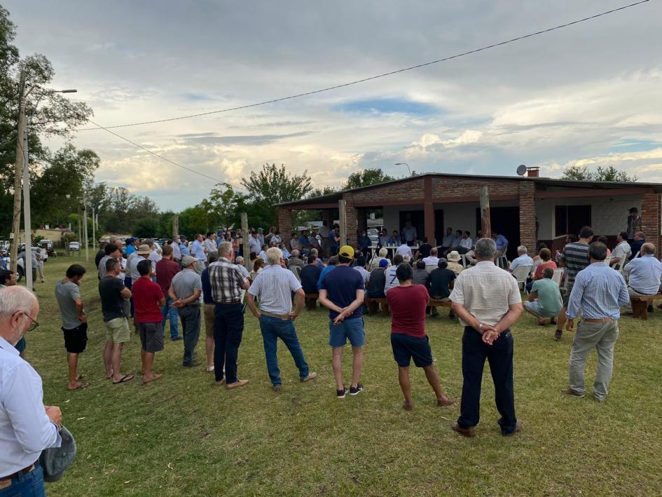 Reunión en Tres Quintas, tras incendios en zonas de Río Negro y Paysandú