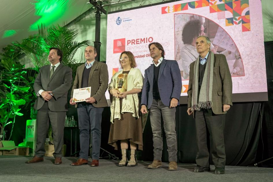 Premio Ambiental Uruguay Sostenible Premio Ambiental Uruguay Sostenible