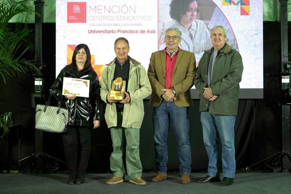 Premio Ambiental Uruguay Sostenible Premio Ambiental Uruguay Sostenible