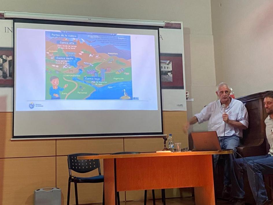 Alberto Baccino en su presentación titulada “Agua para los usuarios de la cuenca”