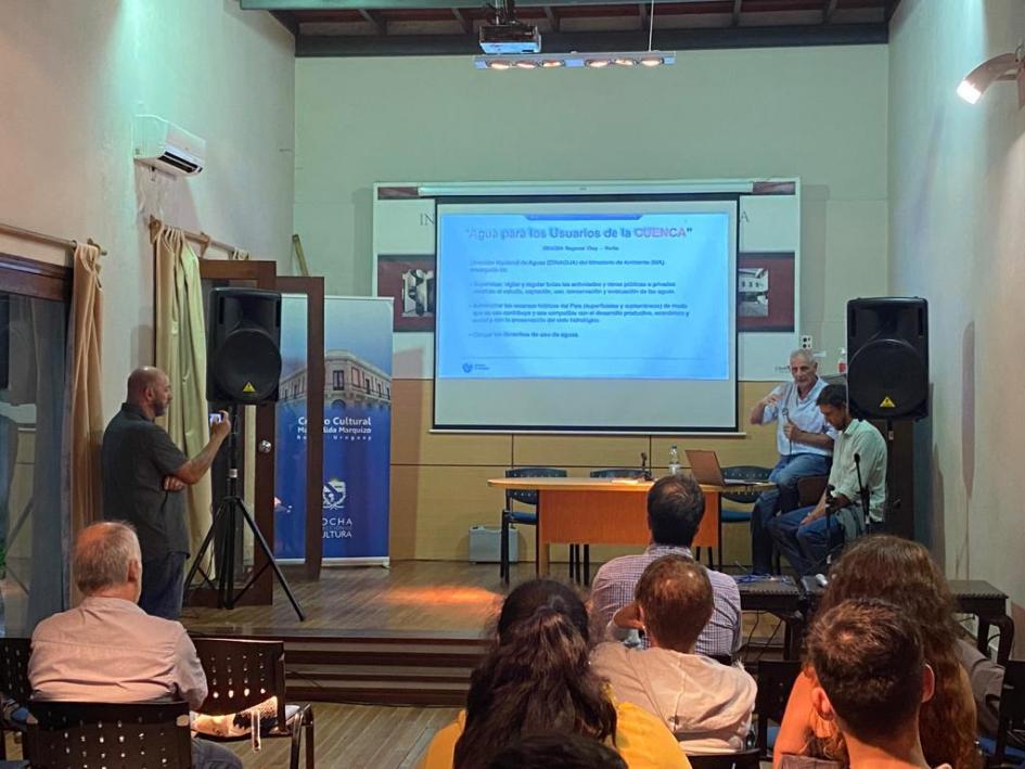 Alberto Baccino la charla organizada por Probides bajo el lema “acelerar el cambio” 