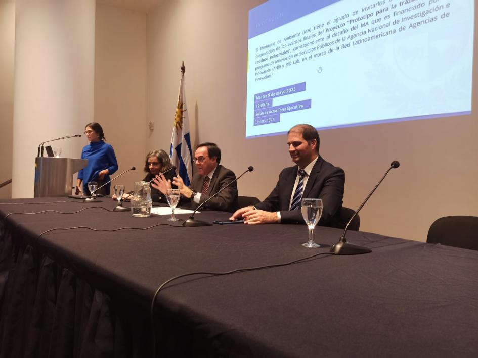 Prototipo para la trazabilidad de residuos industriales Prototipo para la trazabilidad de residuos industriales