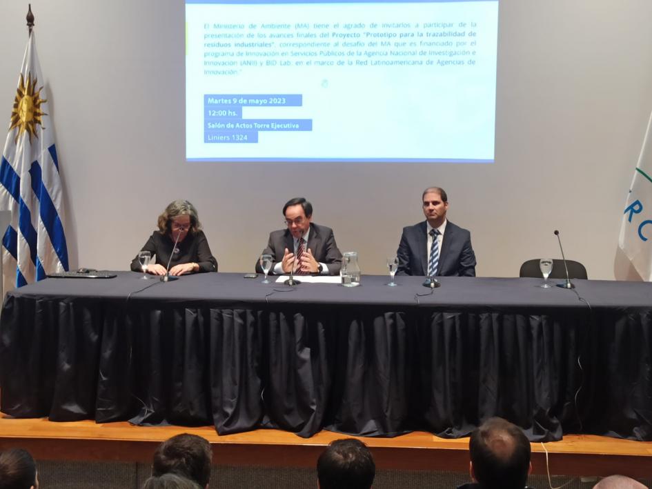 Prototipo para la trazabilidad de residuos industriales Prototipo para la trazabilidad de residuos industriales