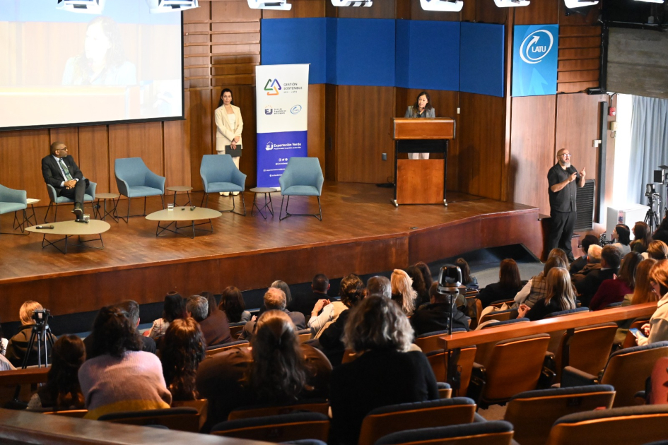 Ministro Ortuño en evento organizado por la Unión de Exportadores del Uruguay y el LATU