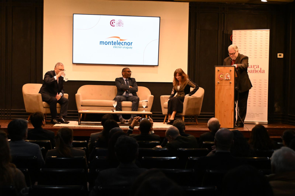 Desarrollo sostenible: compromiso ambiental y oportunidad estratégica para Uruguay Desarrollo sostenible: compromiso ambiental y oportunidad estratégica para Uruguay