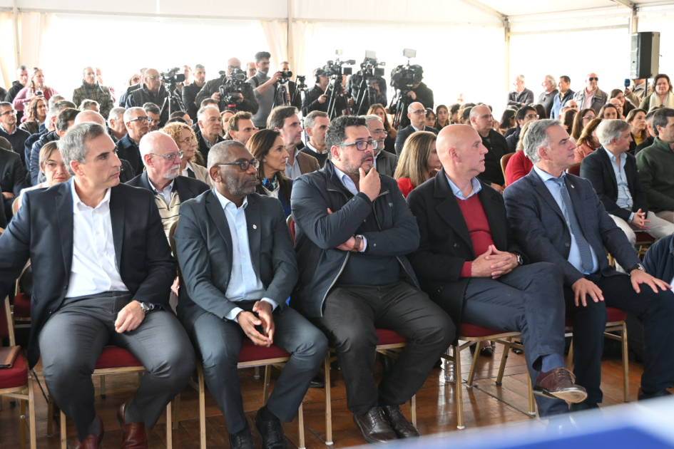 Se colocó la piedra fundamental de la nueva planta potabilizadora en Aguas Corrientes Se colocó la piedra fundamental de la nueva planta potabilizadora en Aguas Corrientes