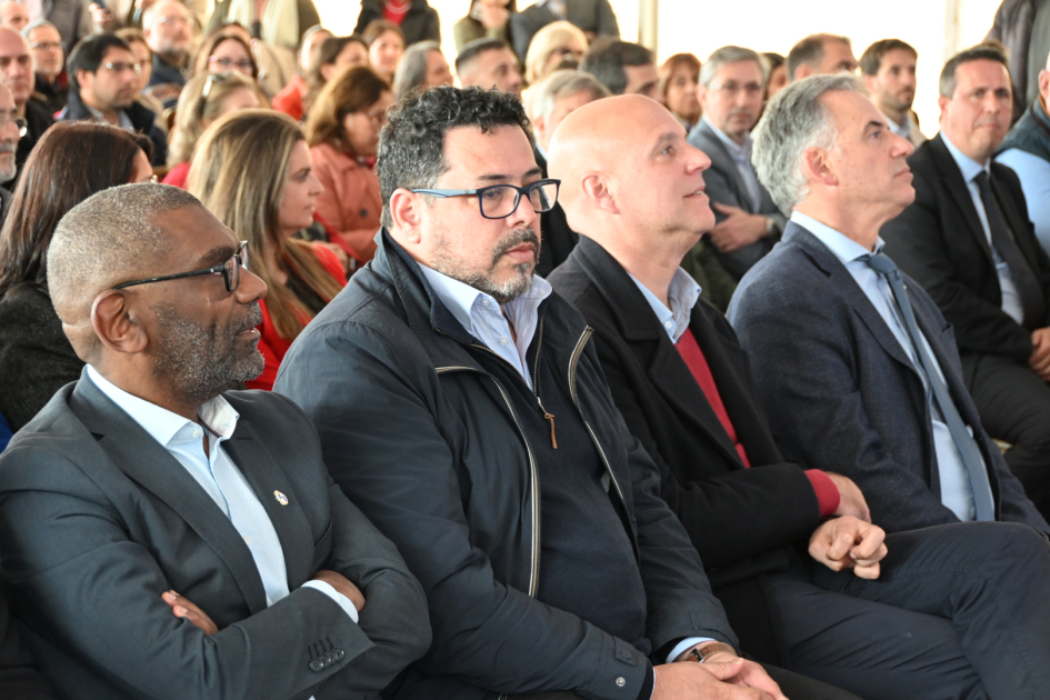 Se colocó la piedra fundamental de la nueva planta potabilizadora en Aguas Corrientes Se colocó la piedra fundamental de la nueva planta potabilizadora en Aguas Corrientes