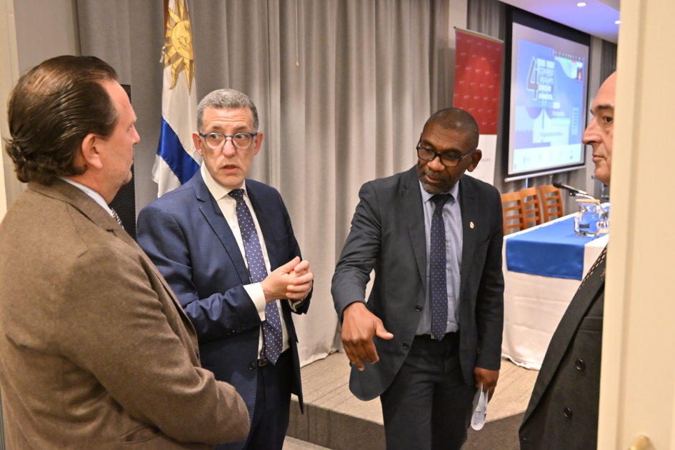 4º Congreso Uruguayo de Derecho Ambiental reúne a especialistas nacionales e internacionales 4º Congreso Uruguayo de Derecho Ambiental reúne a especialistas nacionales e internacionales